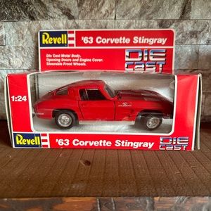 ✨2/$35✨ - Revell ‘63 Corvette Stingray Die Cast Model Car - New in Box.